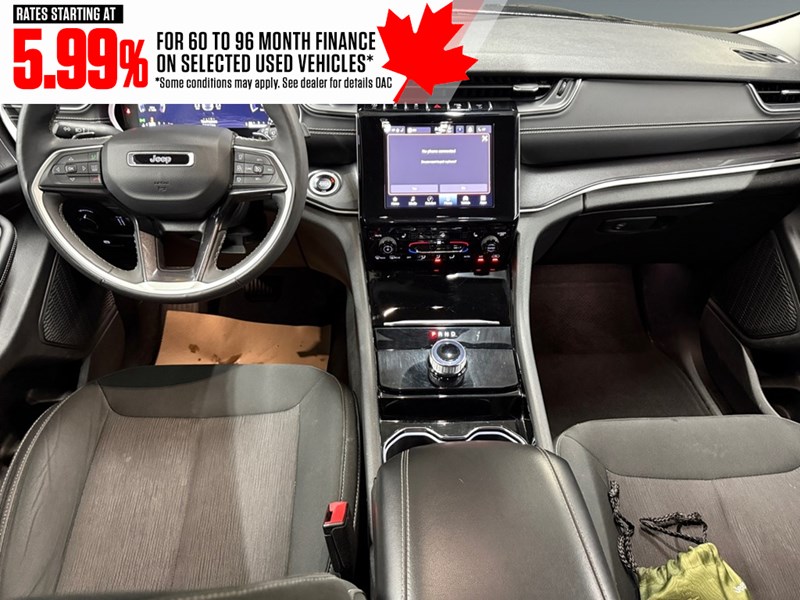 2023 Jeep Grand Cherokee Laredo 4x4