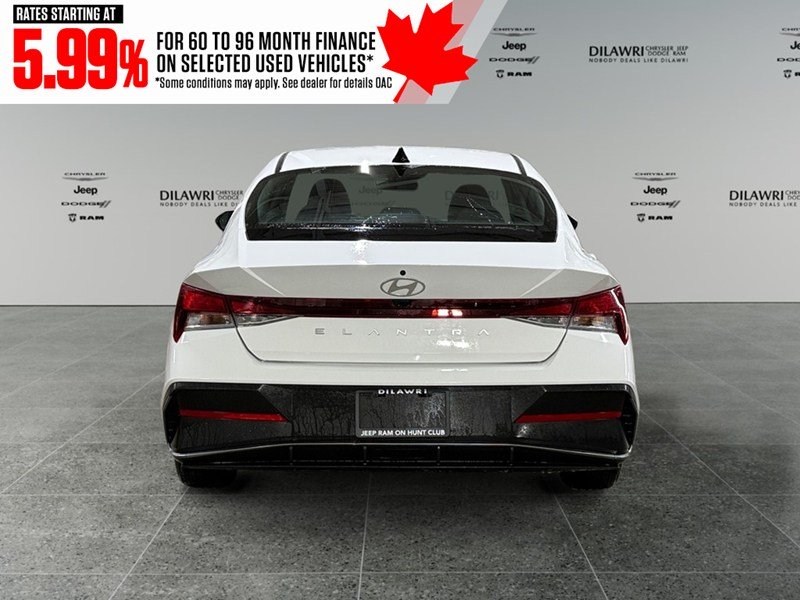 2024 Hyundai Elantra Preferred IVT