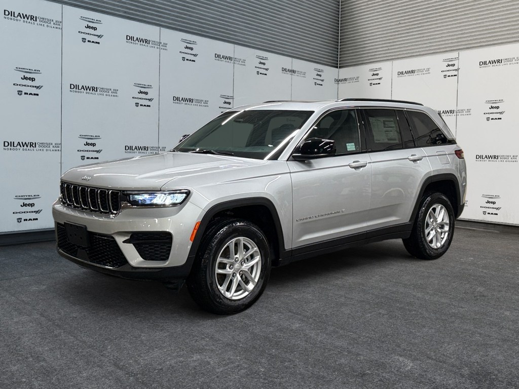 Silver Zynith 2026 Jeep Grand Cherokee SUV / Crossover Four-Wheel Drive Automatic