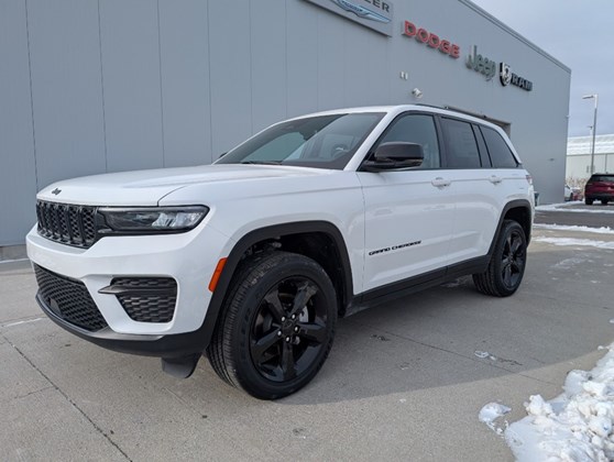 2024 Jeep Grand Cherokee Laredo