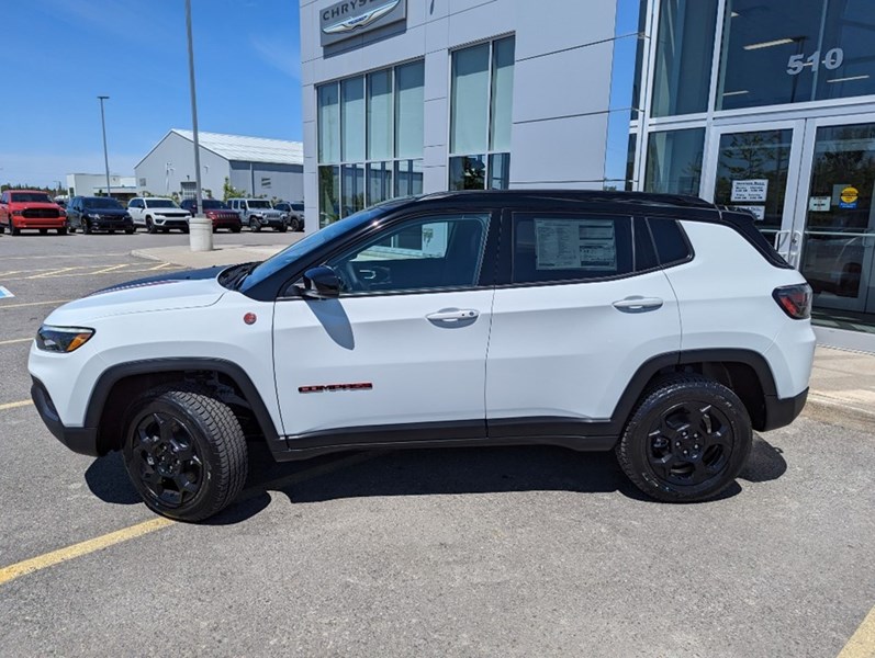 2023 Jeep Compass Trailhawk Elite 4x4 | Leather, Pano Roof