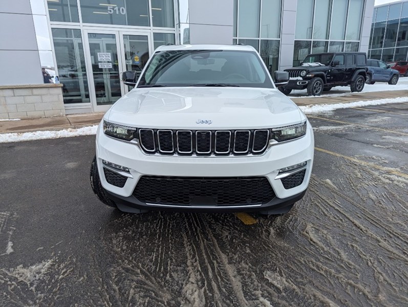 2023 Jeep Grand Cherokee 4xe 4x4 | Hybrid, Leather, Pano Roof, DVD