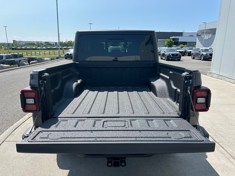 2025 Jeep Gladiator Willys 4x4