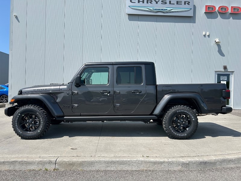2025 Jeep Gladiator Willys 4x4