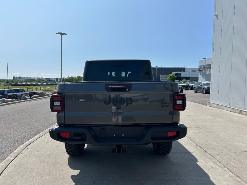 2025 Jeep Gladiator Willys 4x4