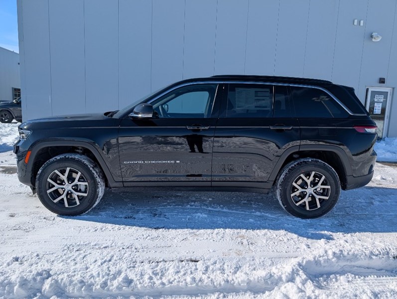 2025 Jeep Grand Cherokee Limited 4x4 | Pano Roof, Tow Package