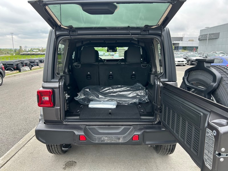 2025 Jeep Wrangler Sahara 4 Door 4x4