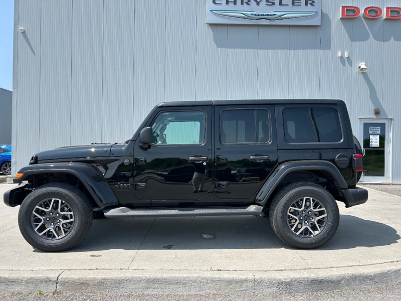 2025 Jeep Wrangler Sahara 4 Door 4x4
