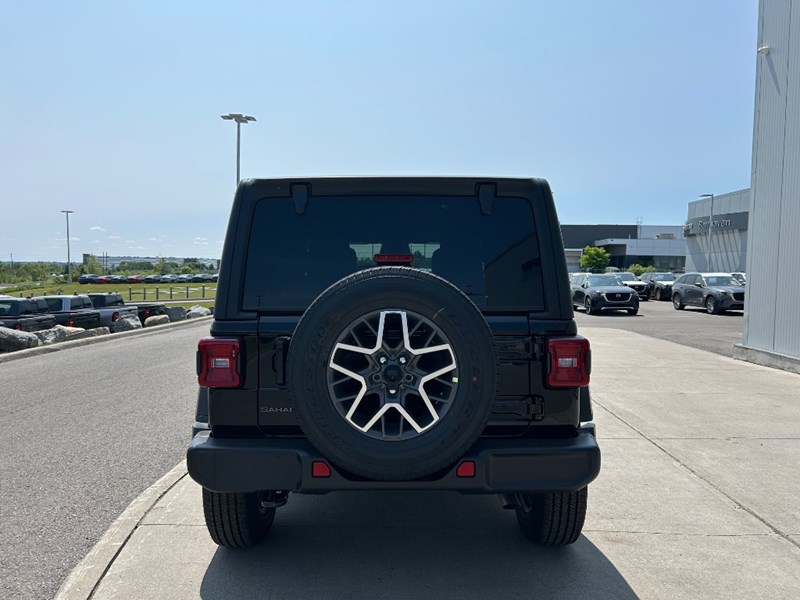 2025 Jeep Wrangler Sahara 4 Door 4x4