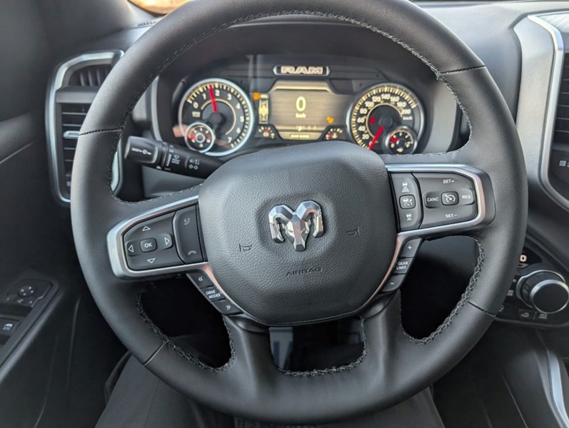 2025 RAM 1500 Big Horn 4x4 Crew Cab | Off-Roader, Sport Group