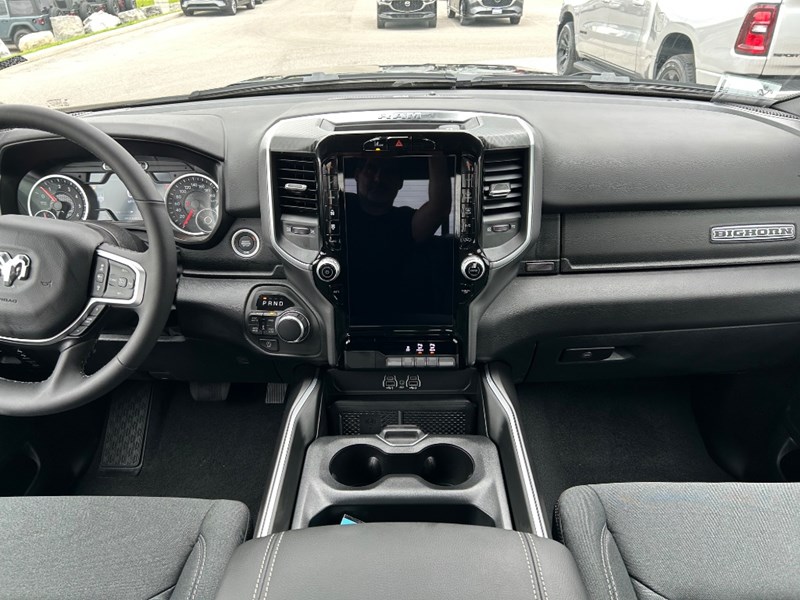 2025 RAM 1500 Big Horn 4x4 Crew Cab 5'7" Box