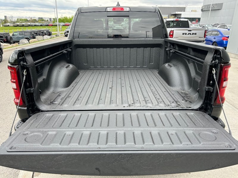 2025 RAM 1500 Big Horn 4x4 Crew Cab 5'7" Box
