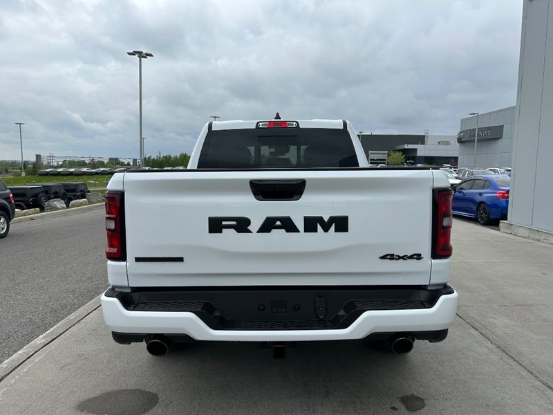 2025 RAM 1500 Big Horn 4x4 Crew Cab 5'7" Box