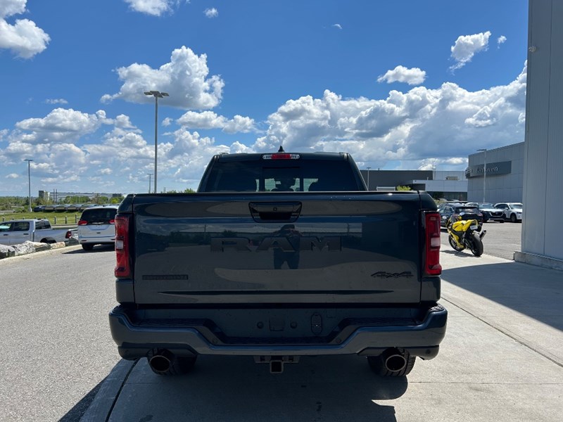 2025 RAM 1500 Big Horn 4x4 Crew Cab 5'7" Box