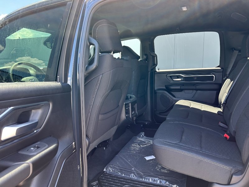 2025 RAM 1500 Big Horn 4x4 Crew Cab 5'7" Box