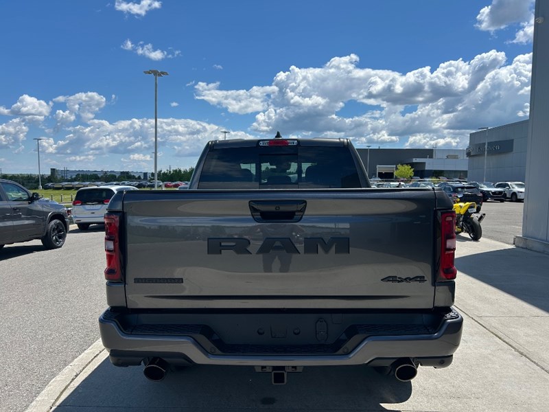 2025 RAM 1500 Big Horn 4x4 Crew Cab 5'7" Box
