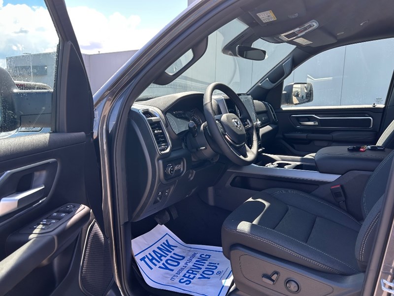 2025 RAM 1500 Big Horn 4x4 Crew Cab 5'7" Box