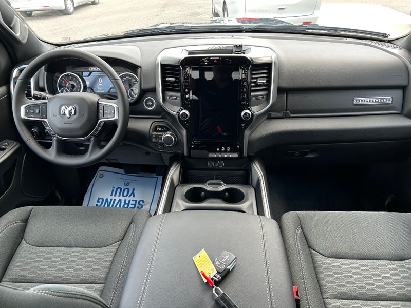 2025 RAM 1500 Big Horn 4x4 Crew Cab 5'7" Box