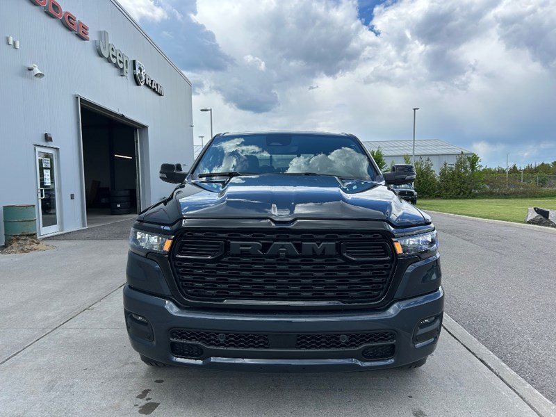 2025 RAM 1500 Big Horn 4x4 Crew Cab 5'7" Box