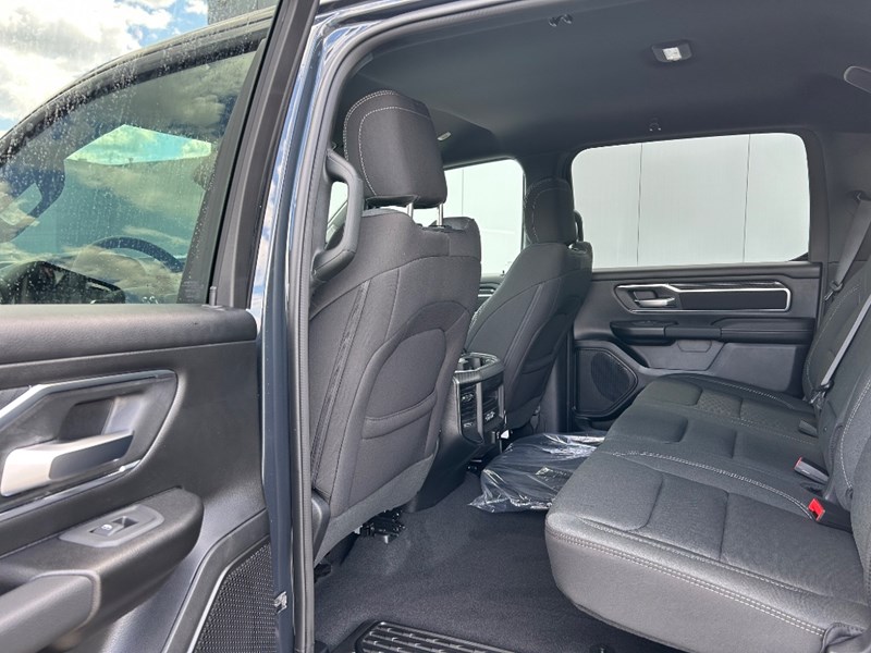 2025 RAM 1500 Big Horn 4x4 Crew Cab 5'7" Box