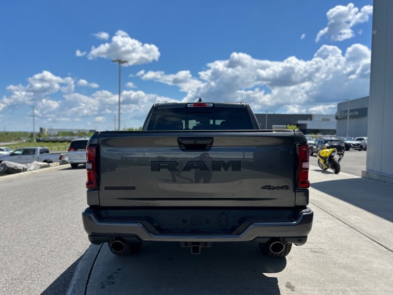 2025 RAM 1500 Big Horn 4x4 Crew Cab 5'7" Box