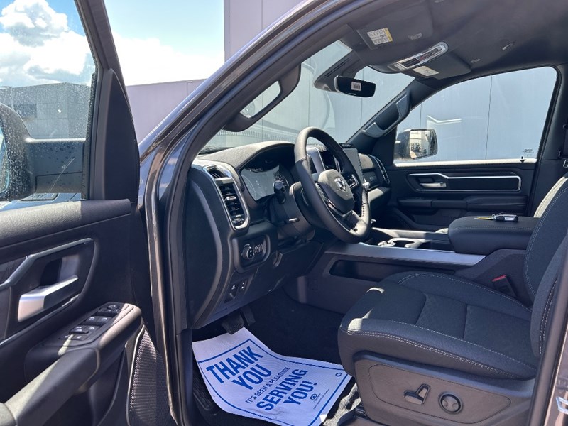 2025 RAM 1500 Big Horn 4x4 Crew Cab 5'7" Box