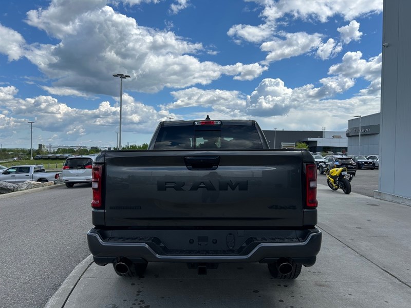2025 RAM 1500 Big Horn 4x4 Crew Cab 5'7" Box
