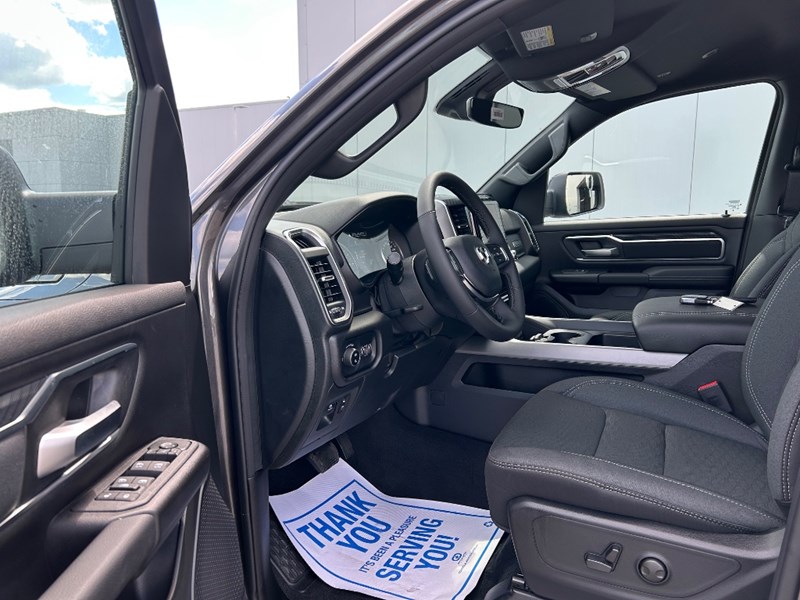 2025 RAM 1500 Big Horn 4x4 Crew Cab 5'7" Box