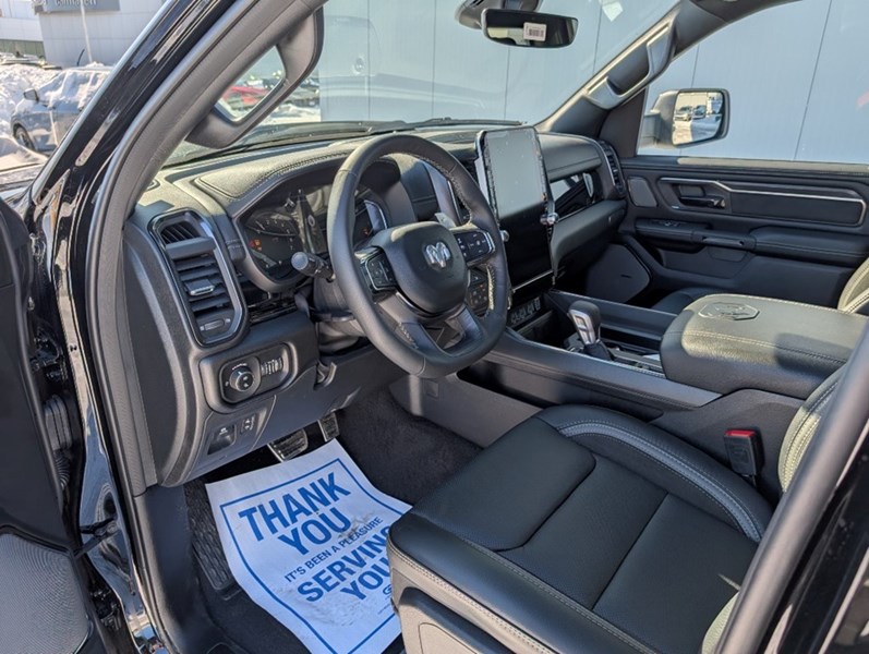 2025 RAM 1500 Sport GT 4x4 Crew Cab | Pano Roof, Leather
