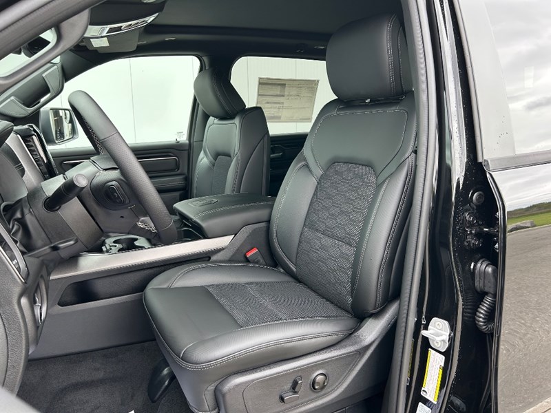 2025 RAM 1500 Sport 4x4 Crew Cab 5'7" Box
