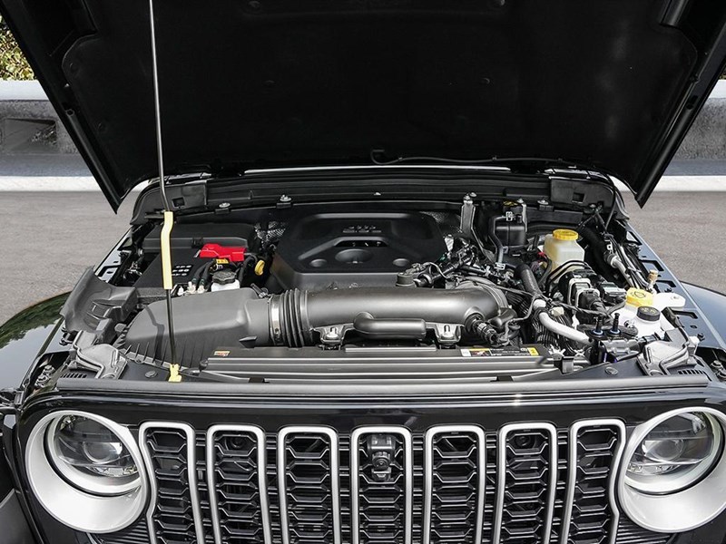 2025 Jeep Wrangler Sahara 4 Door 4x4