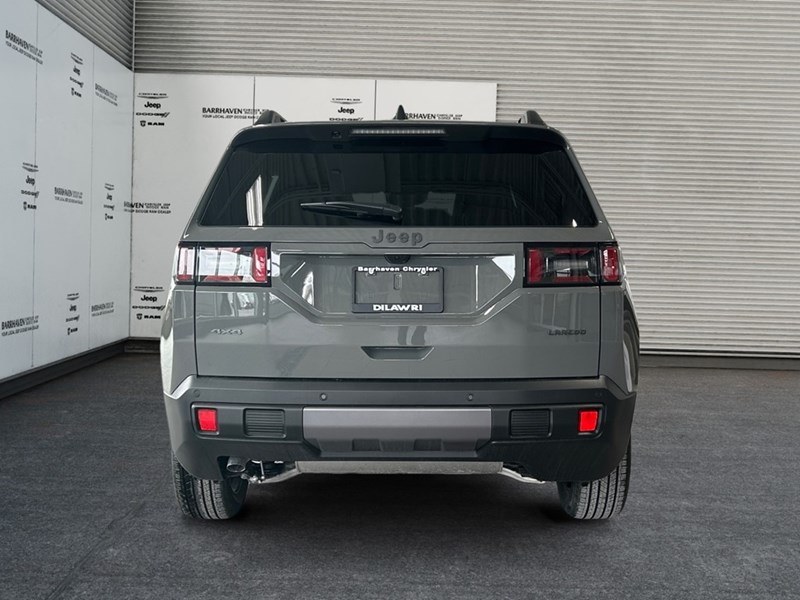 2026 Jeep Cherokee Laredo 4x4