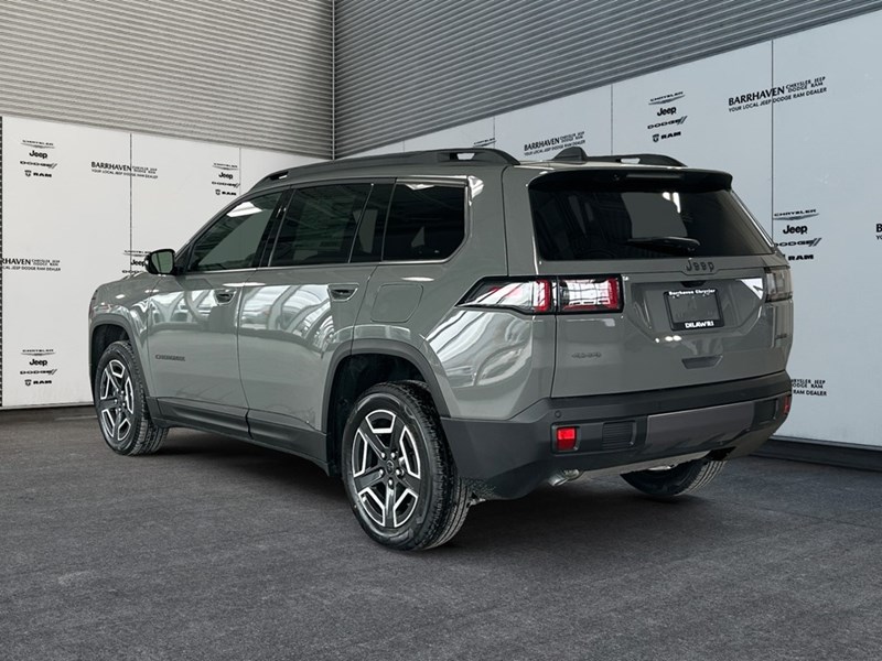 2026 Jeep Cherokee Laredo 4x4