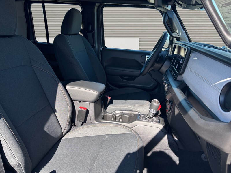 2026 Jeep Gladiator Willys 4x4