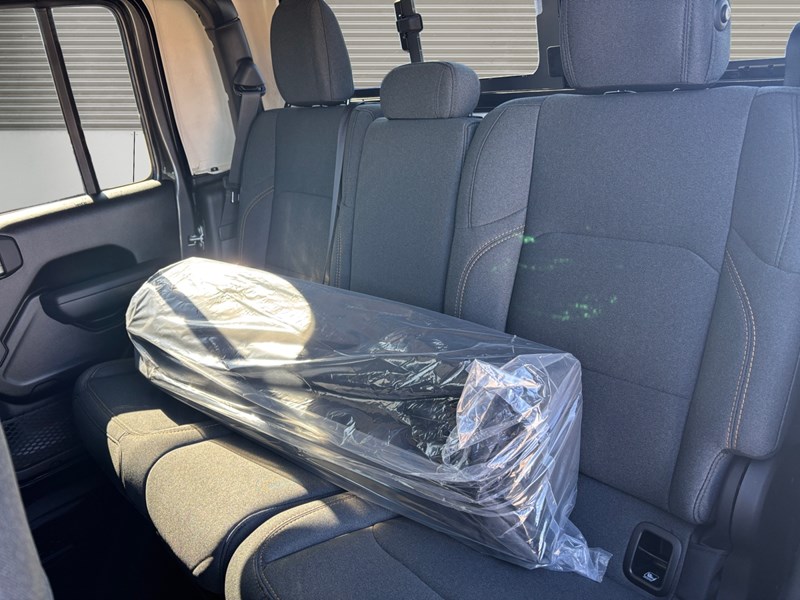 2026 Jeep Gladiator Willys 4x4