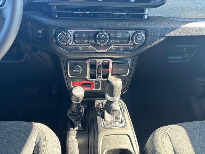 2026 Jeep Gladiator Willys 4x4