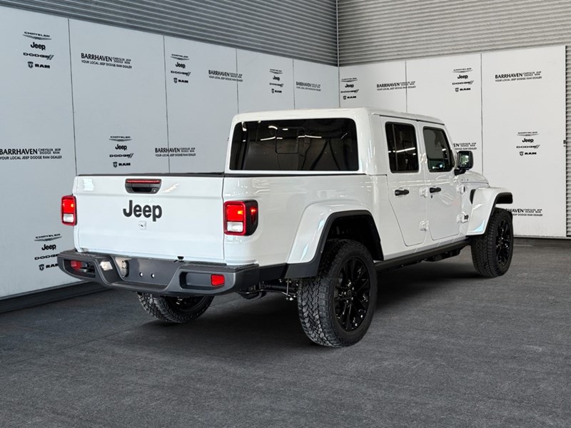 2026 Jeep Gladiator NightHawk 4x4