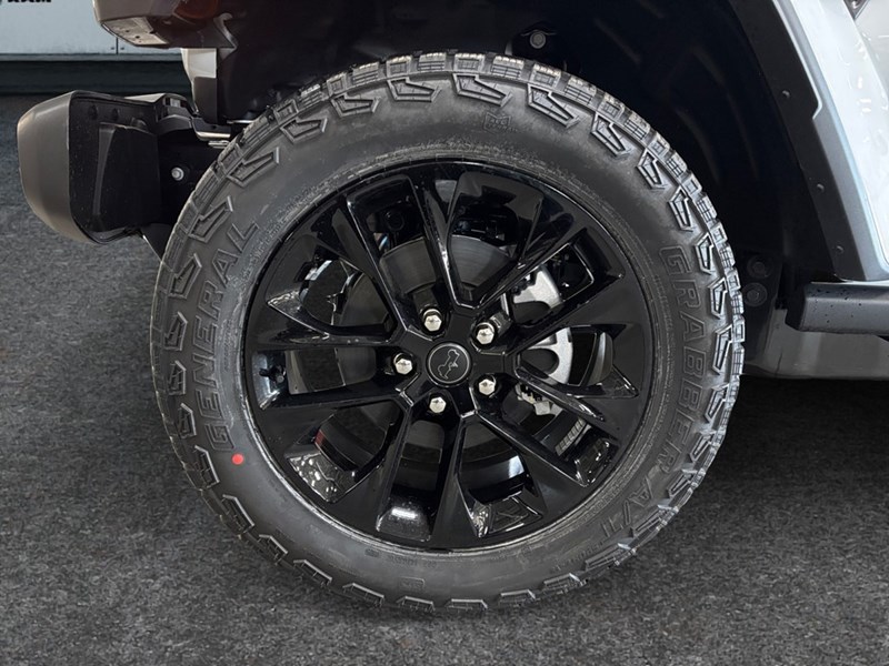 2026 Jeep Gladiator NightHawk 4x4