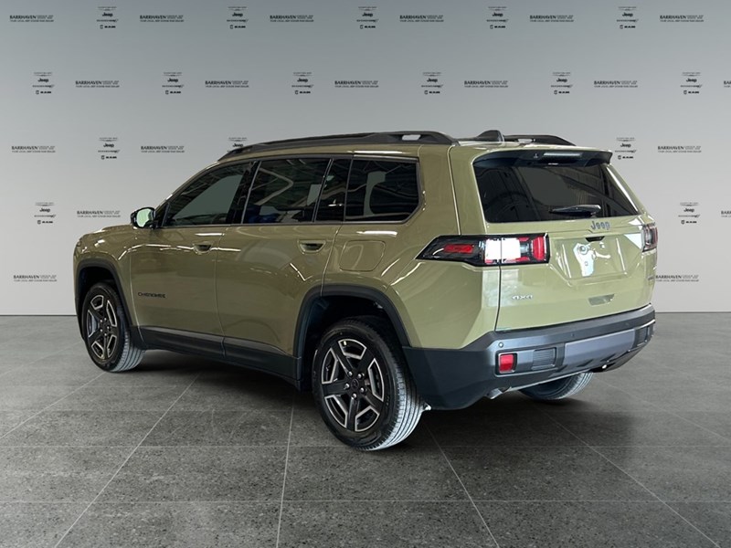 2026 Jeep Cherokee Laredo 4x4