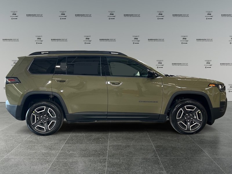 2026 Jeep Cherokee Laredo 4x4