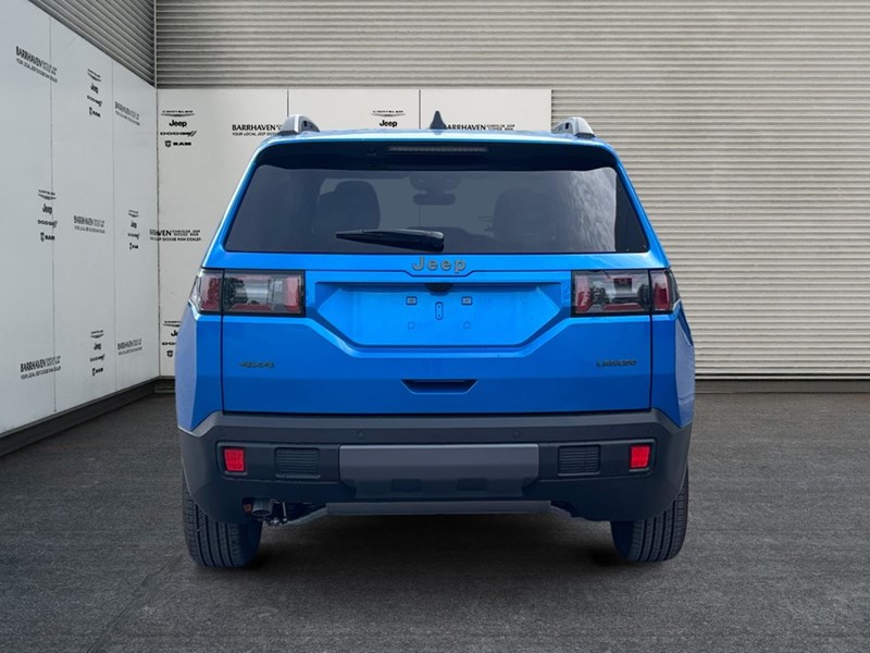 2026 Jeep Cherokee Laredo 4x4