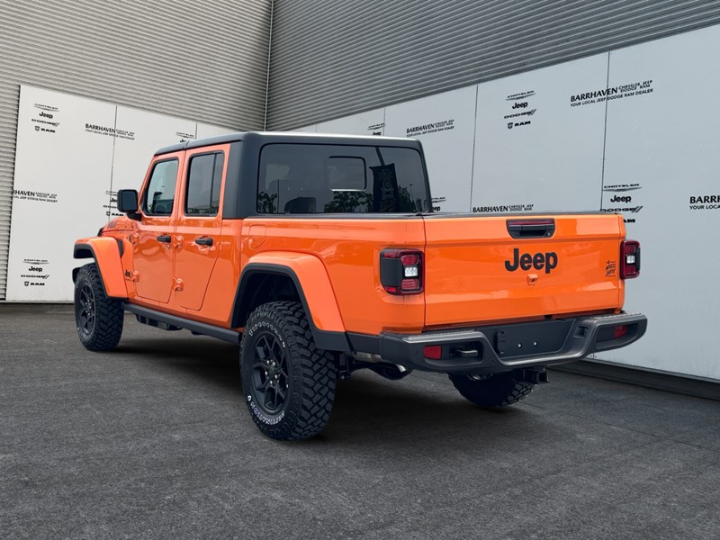 2026 Jeep Gladiator Willys 4x4