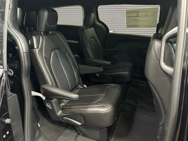 2026 Chrysler Grand Caravan SXT