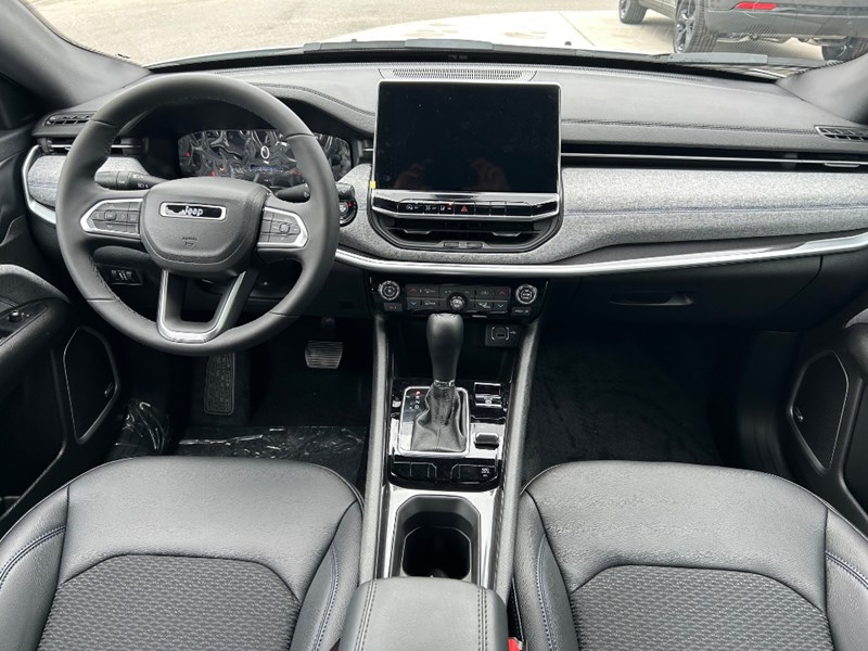 2025 Jeep Compass North 4x4