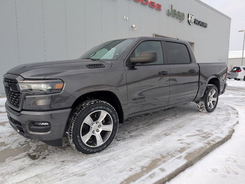 2025 RAM 1500 Tradesman 4x4 Crew Cab | Sport Appearance