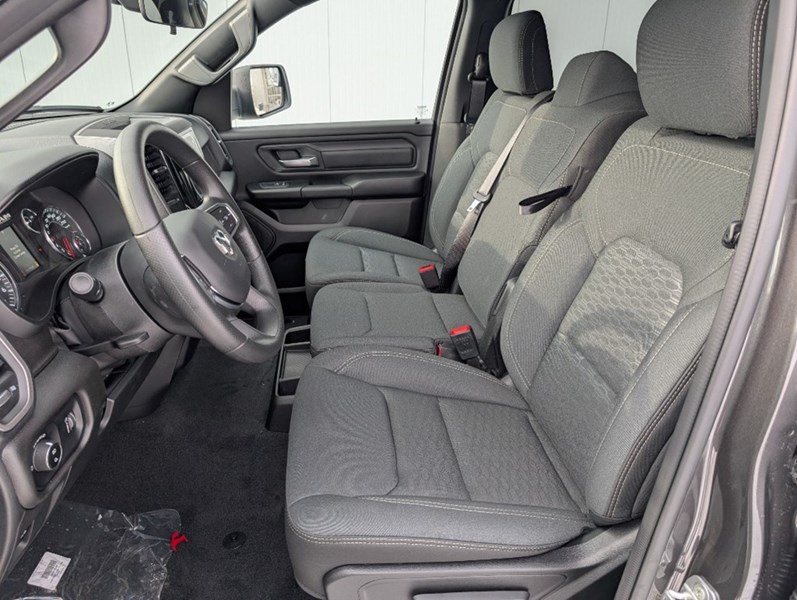 2025 RAM 1500 Tradesman 4x4 Crew Cab | Sport Appearance