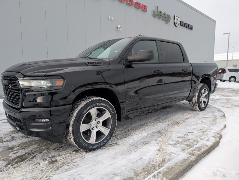 2025 RAM 1500 Tradesman 4x4 Crew Cab | Sport Appearance