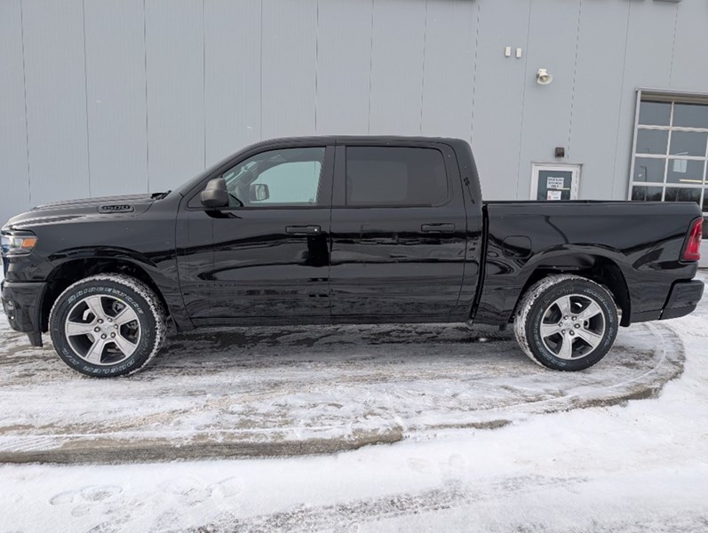 2025 RAM 1500 Tradesman 4x4 Crew Cab | Sport Appearance