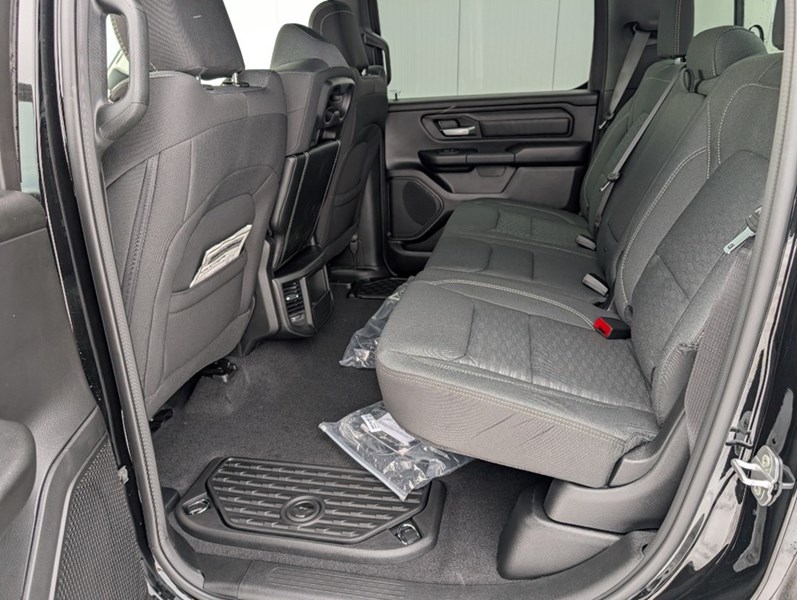 2025 RAM 1500 Tradesman 4x4 Crew Cab | Sport Appearance