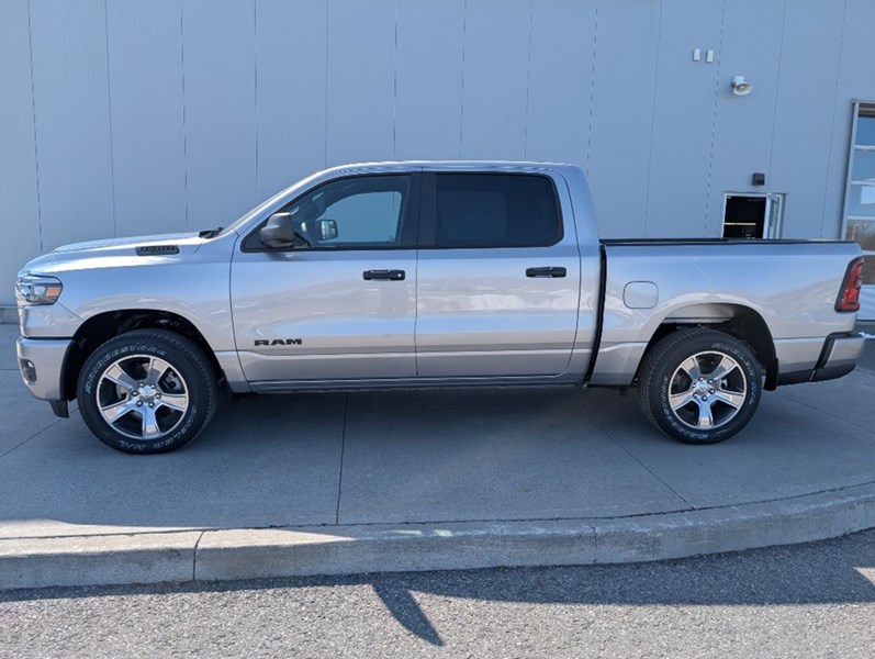 2025 RAM 1500 Tradesman 4x4 Crew Cab 5'7" Box